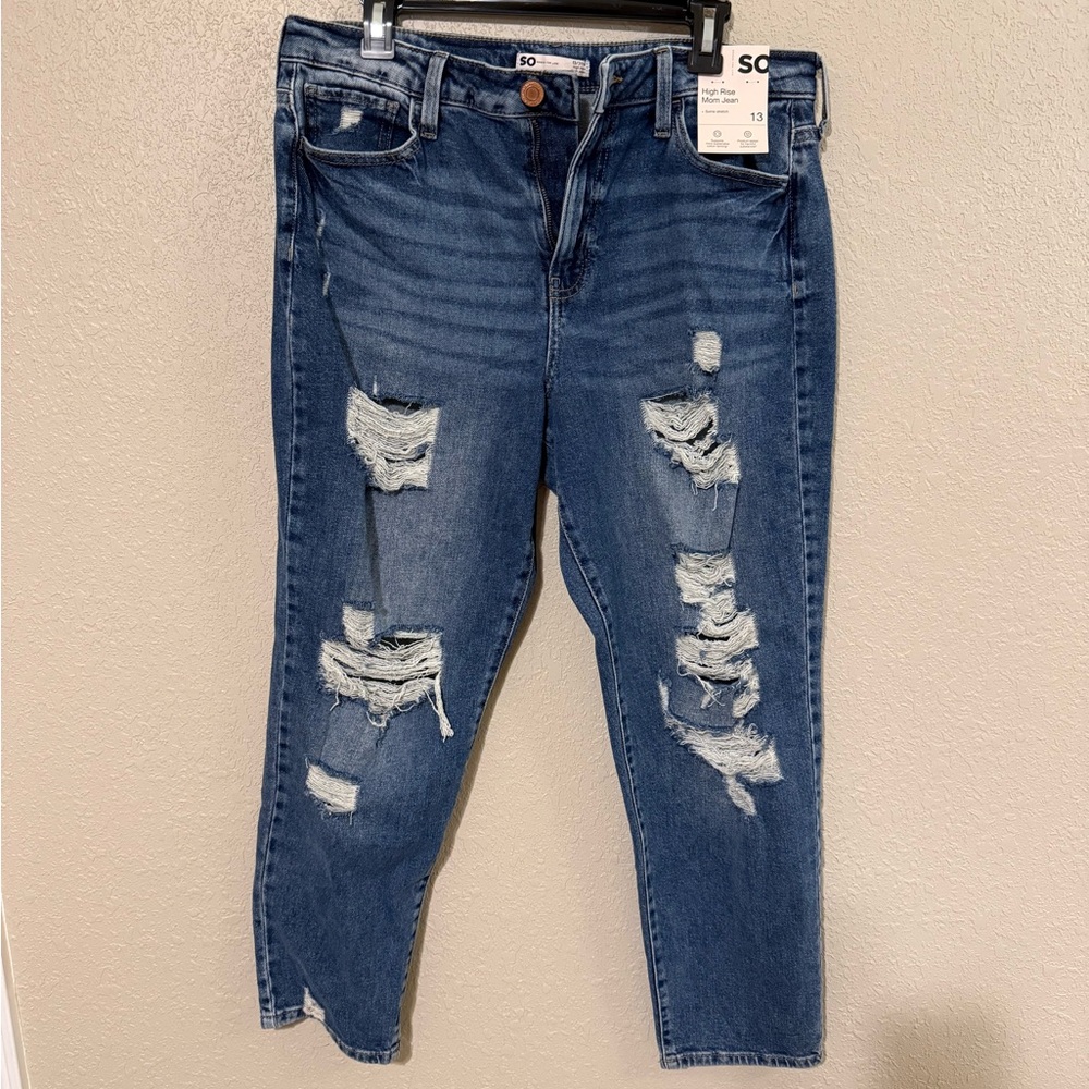 SO Women's Ripped Ankle Jeans - Blue